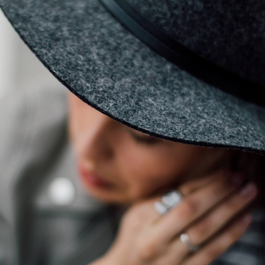Fashion Hats Shopping & Styling Tips