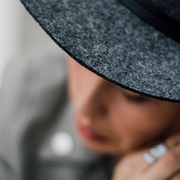 Fashion Hats Shopping & Styling Tips