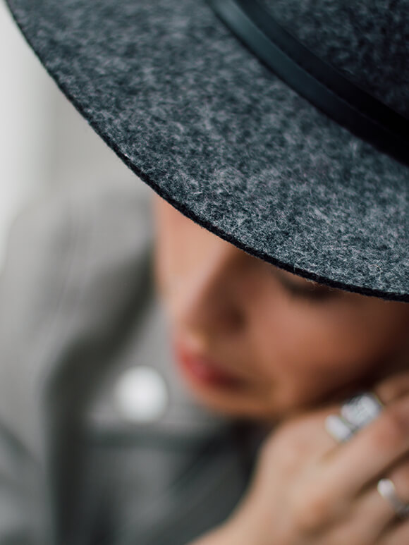Fashion Hats Shopping & Styling Tips