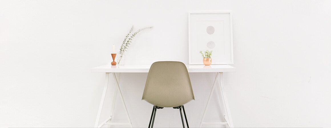 10 Things I Keep In My Workspace