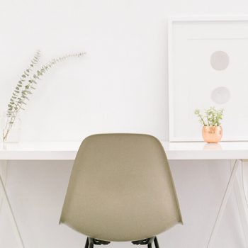 10 Things I Keep In My Workspace